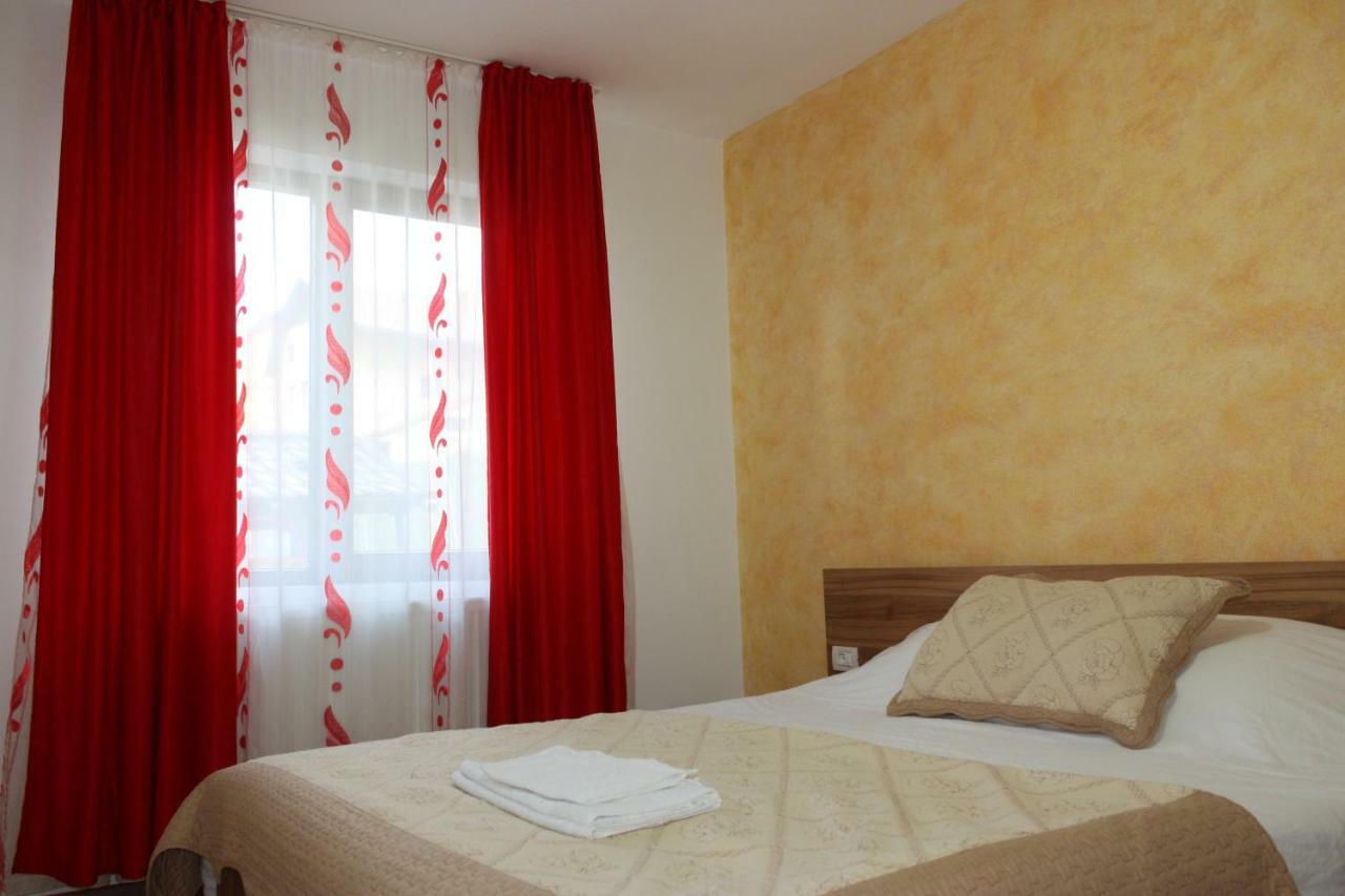 Perla Muntilor Otel Ranca Dış mekan fotoğraf