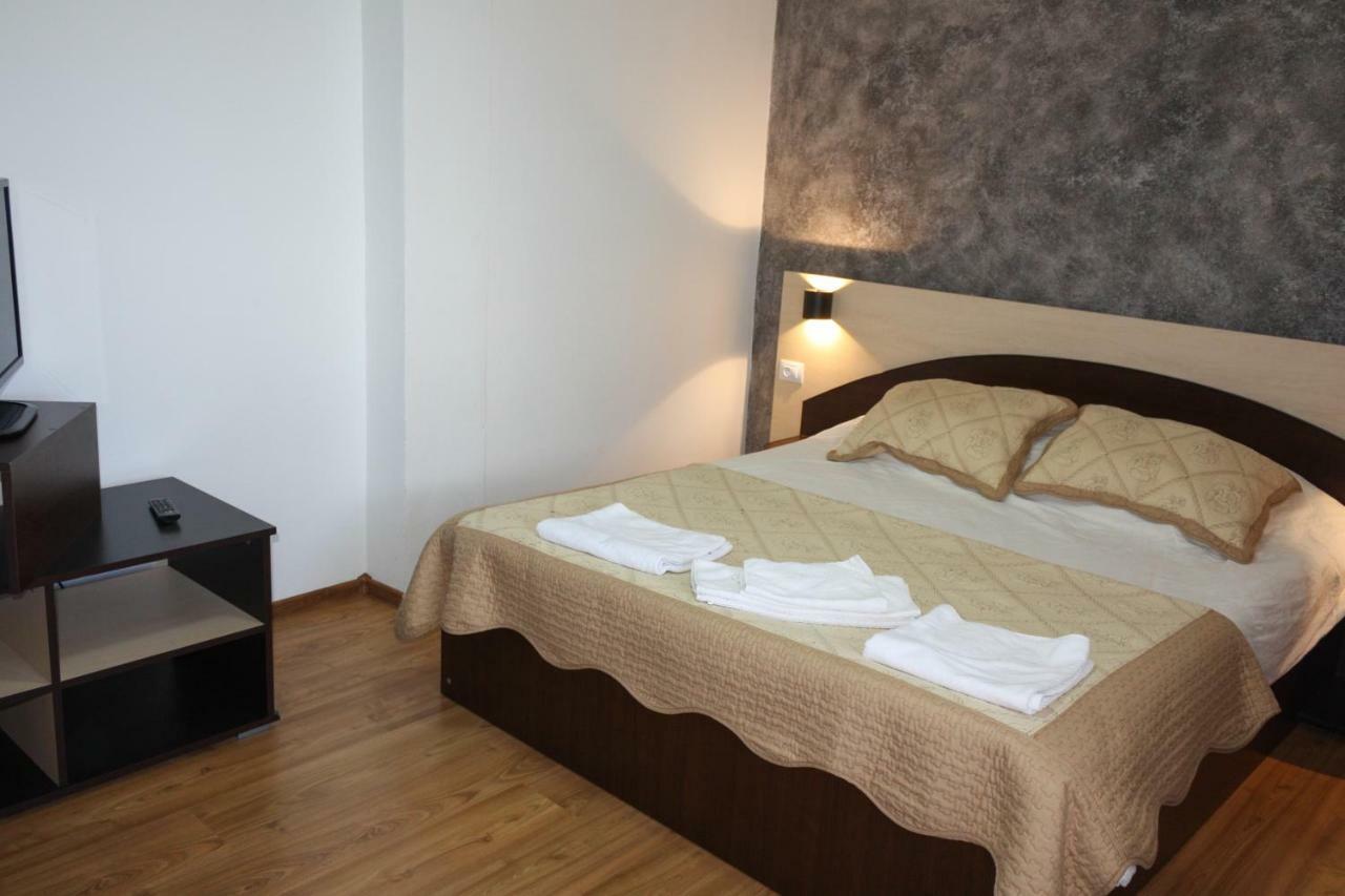 Perla Muntilor Otel Ranca Dış mekan fotoğraf